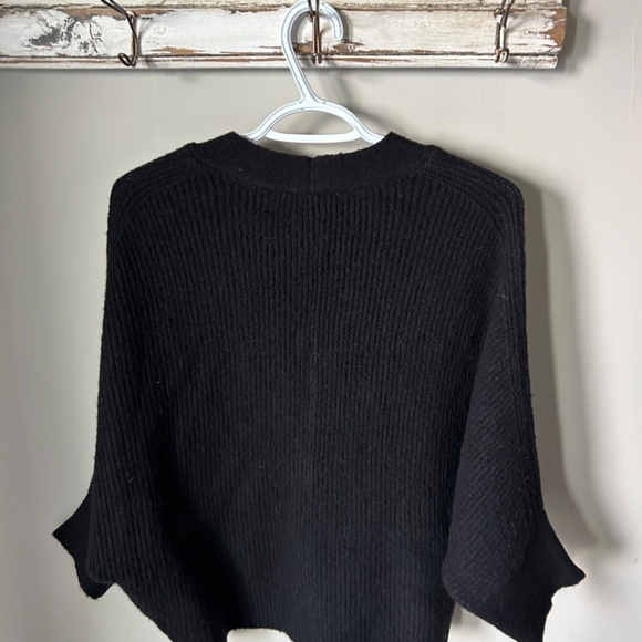 New w/Tags Women's Venice Love Sweater Black - Size Extra Small - Picture 2 of 2